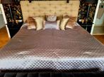 Exclusief sprei inclusief bijpassende kussens. 2.80 x 2.80, Huis en Inrichting, Ophalen of Verzenden, Zo goed als nieuw, Tweepersoons