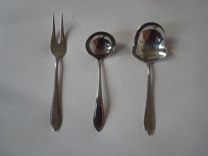 Keltum S8 Puntfilet en S20 Jolie, Antiek en Kunst, Antiek | Bestek, Ophalen of Verzenden