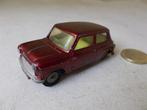 1961 Corgi Toys 226 MORRIS MINI MINOR (MAROON)