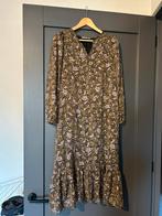 Mooie bruine jurk van Saint Tropez maat S te koop, Maat 38/40 (M), Bruin, Ophalen of Verzenden, Zo goed als nieuw