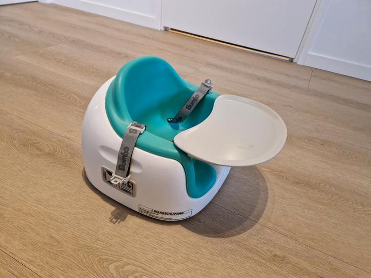 Bumbo Multi Seat kinderstoel, Kinderen en Baby's, Kinderstoelen, Zo goed als nieuw, Meegroeistoel, Afneembaar eetblad, Gordel(s)