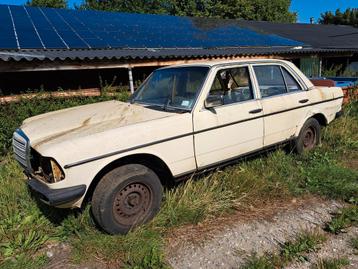 Mercedes 200d,1981,voor onderdelen,koopje beschikbaar voor biedingen
