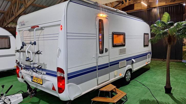 Hobby De Luxe 500 KMFE Zakluifel/Stapelbed, Caravans en Kamperen, Caravans, Bedrijf, tot en met 6, 1000 - 1250 kg, Treinzit, Hobby