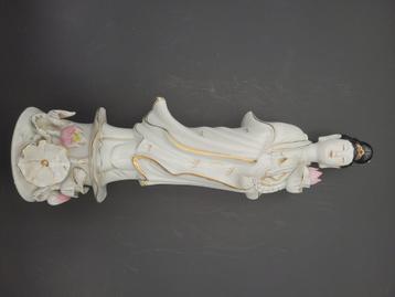 Guan Yin porcelan figurine Geisha beschikbaar voor biedingen