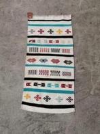 Handgeknoopt kelim tapijt wit symbols Marokko 48x96cm