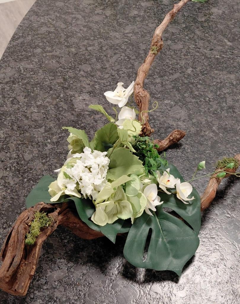 Decoratief kunst bloemstuk met hout, Huis en Inrichting, Woonaccessoires | Kunstplanten en Kunstbloemen, Ophalen of Verzenden