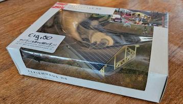 Busch HO 1084 Vakantiehuisje Prefab beschikbaar voor biedingen