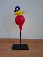 Klei Beeldje op Metalen Voet, Ophalen