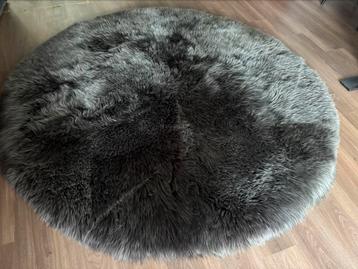 Minotti Alps tapijt beschikbaar voor biedingen