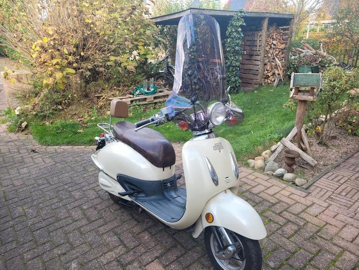 Elektrische snorscooter EBretti 518, Fietsen en Brommers, Snorfietsen en Snorscooters, Zo goed als nieuw, Overige merken, Elektrisch