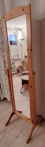 mooie passpiegel in grenen standaard, Ophalen, Minder dan 50 cm, Zo goed als nieuw, 150 tot 200 cm