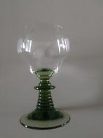 Groen Glazen Wijnglas, Ophalen