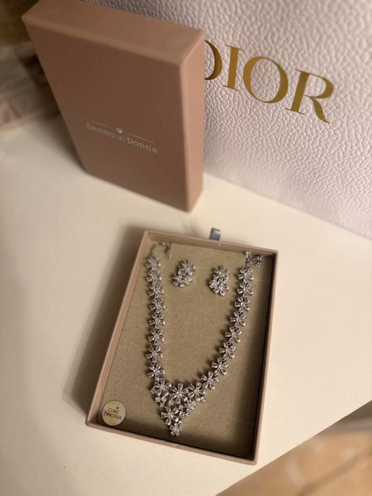 Bijou Brigitte Ketting & Oorbellen Set - Nieuw, Sieraden, Tassen en Uiterlijk, Kettingen, Nieuw, Overige materialen, Zilver, Met edelsteen