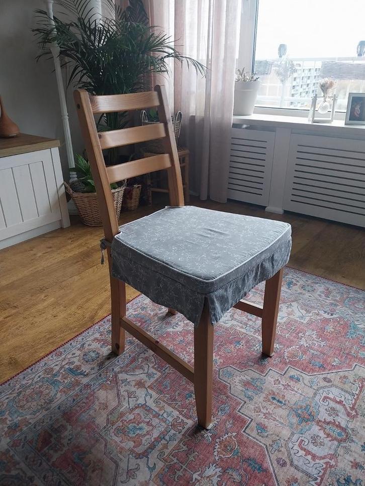 Twee ikea stoelen, Antiek en Kunst, Antiek | Meubels | Stoelen en Banken, Ophalen of Verzenden