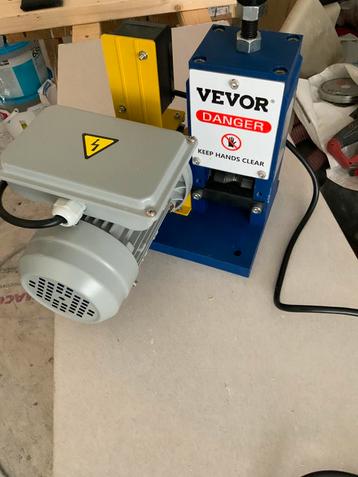 VEVOR Elektrische kabelstripmachine een keer gebruikt. beschikbaar voor biedingen