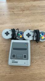 Nintendo Mini SNES, Spelcomputers en Games, Spelcomputers | Nintendo Super NES, Ophalen of Verzenden, Zo goed als nieuw, Met 2 controllers