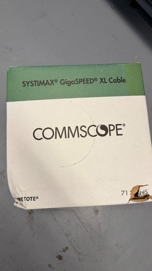 Systimax Cat 6 netwerk / utp kabel 305 m1 (7 stuks), Computers en Software, Pc- en Netwerkkabels, Nieuw, Ophalen