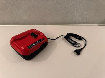 Wolf Garten 40v snellader beschikbaar voor biedingen