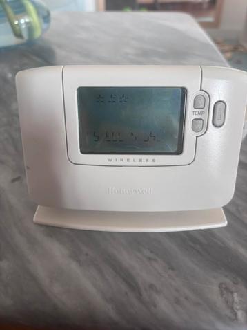 Honeywell draadloze thermostaatset – CM927 + BDR91 beschikbaar voor biedingen