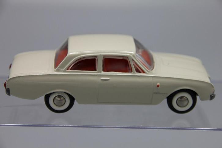 Tekno Denmark Ford Taunus 17M # 826 wit, Hobby en Vrije tijd, Modelauto's | 1:43, Zo goed als nieuw, Auto, Overige merken, Ophalen of Verzenden