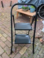 Z.g.a.n. huishoudtrapje, Doe-het-zelf en Verbouw, Ladders en Trappen, Trap, Ophalen of Verzenden, Zo goed als nieuw, Opvouwbaar of Inschuifbaar