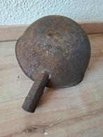 Ww2 wo2 Russische helm gebruikt als schep, Ophalen of Verzenden, Overige gebieden, Helm of Baret