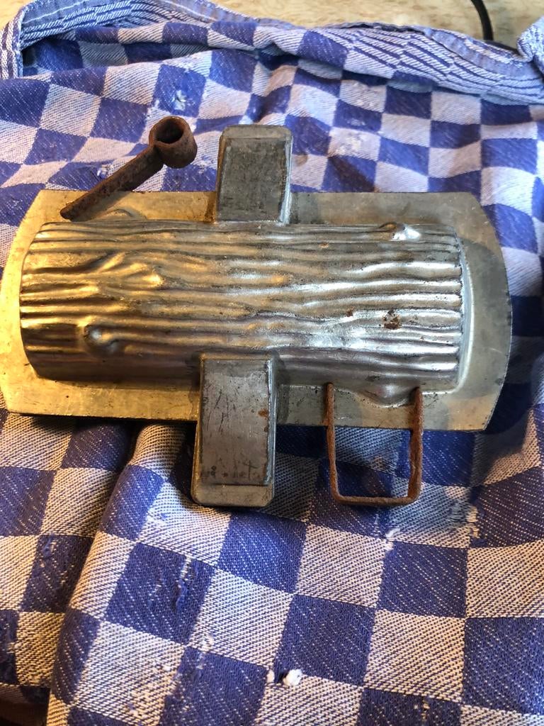 Oude chocoladevorm boomstam, Antiek en Kunst, Ophalen