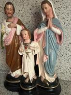 Maria Jozef en kind   Beeld van gips H 35 cm Br. 41 cm ., Ophalen