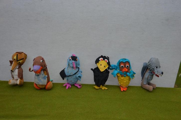 6 oude Fabeltjeskrant poppen uit 1968 Meneer de Uil, Lowieke, Antiek en Kunst, Antiek | Speelgoed, Ophalen of Verzenden