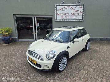 Mini Mini 1.6 Cooper One LCI NAP/Panodak/Cruise Control beschikbaar voor biedingen
