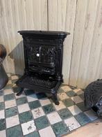 Antieke Franse Houtkachel - Gerestaureerd, Huis en Inrichting, Kachels, Gebruikt, Houtkachel, Ophalen of Verzenden, Vrijstaand