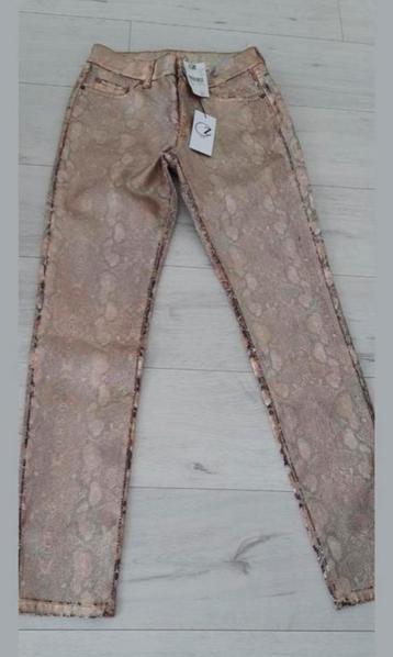 Zoso broek model 244 Demi Gold Maat S/36 Nieuw met Elasthan
 beschikbaar voor biedingen