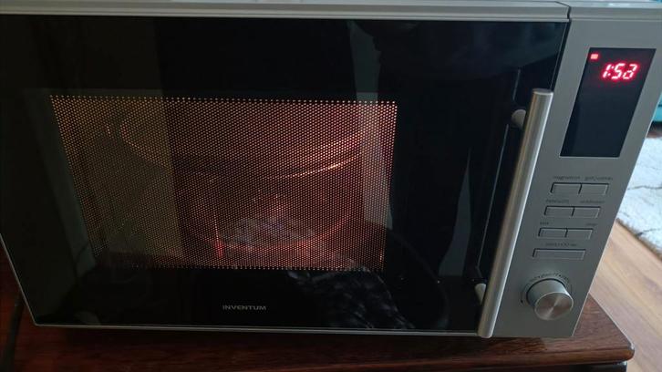 Inventum MN306C combimagnetron met oven/grill, Witgoed en Apparatuur, Magnetrons, Zo goed als nieuw, Grill, Oven, Draaiplateau