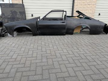 Nieuw origineel Opel plaatwerk  beschikbaar voor biedingen