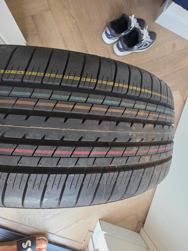 Nieuwe Bridgestone Turanza ER33 245/45/19, Auto-onderdelen, Banden en Velgen, Ophalen of Verzenden