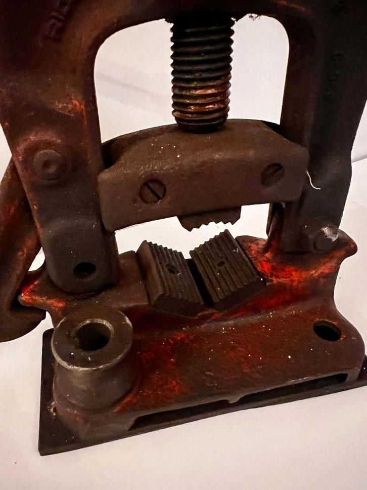 Gebruikte RIDGID Pijpenklem (juk-stijl), Doe-het-zelf en Verbouw, Gereedschap | Handgereedschap, Gebruikt, Ophalen of Verzenden