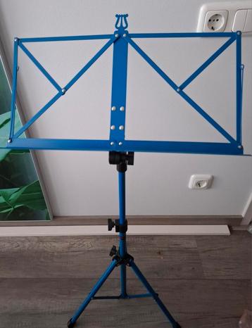 Pupiter blauw beschikbaar voor biedingen