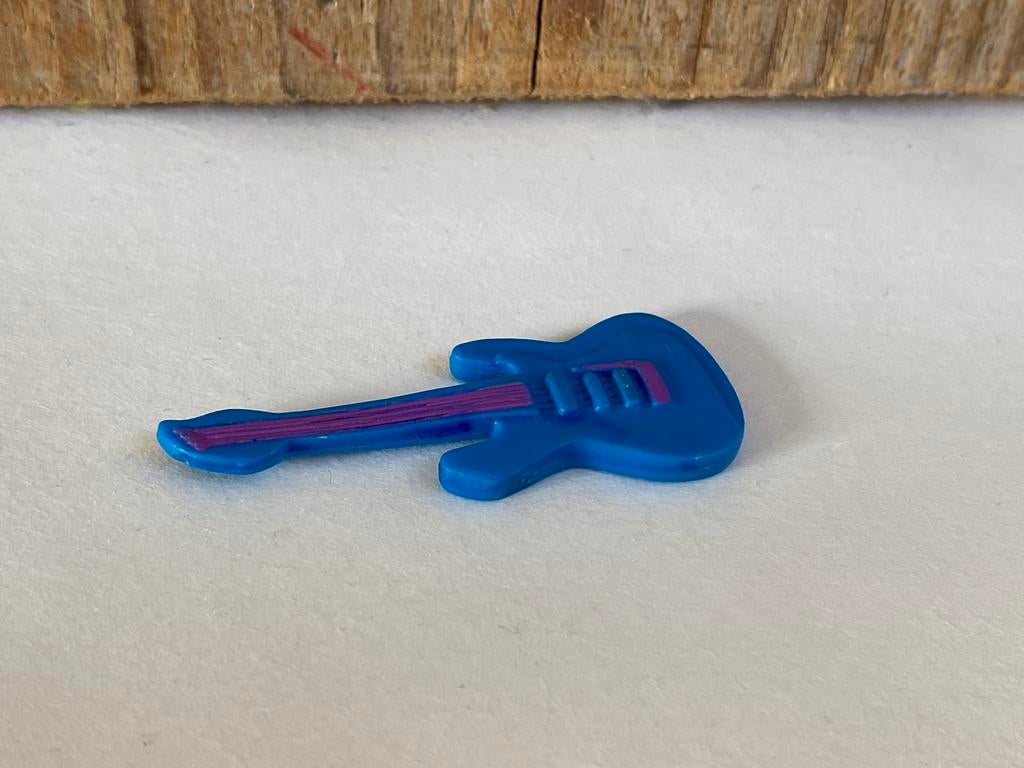 Barbie formaat kleine gitaar, Ophalen of Verzenden, Gebruikt, Decoratie