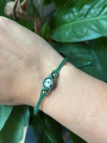 Handgemaakte armband met edelsteen beschikbaar voor biedingen