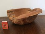 Rudimentair oer fruitschaal van aangespoeld gejut wrakhout, Schaal, Ophalen of Verzenden, Zo goed als nieuw, Overige vormen