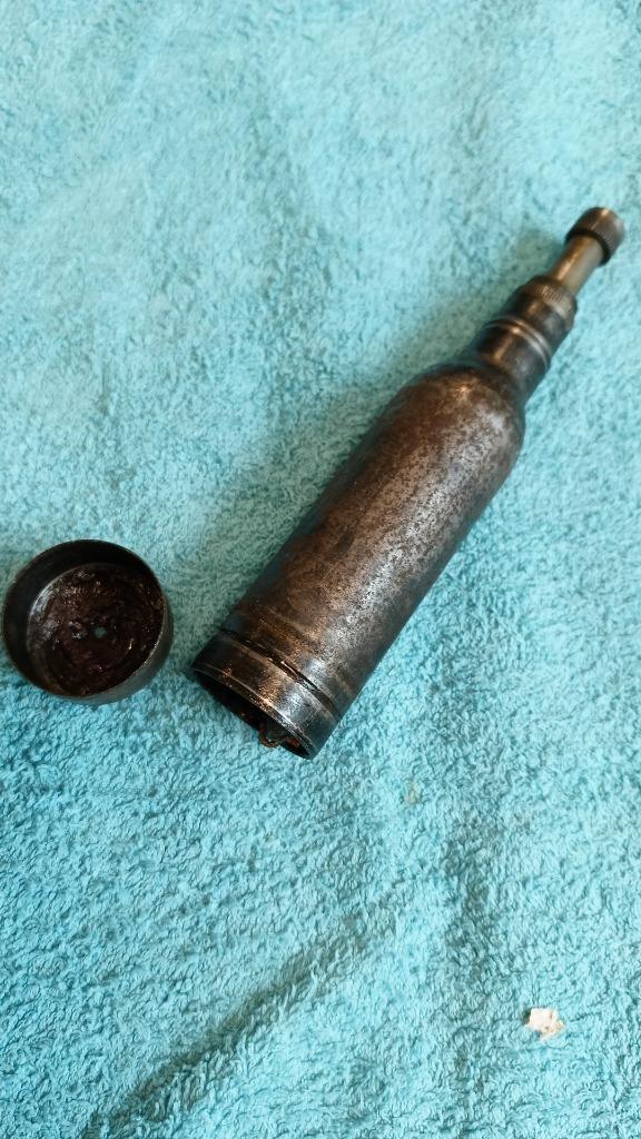 Vintage “Burgundy” vetspuit –voor wie nooit roestvrij smeert, Antiek en Kunst, Antiek | Gereedschap en Instrumenten, Ophalen of Verzenden