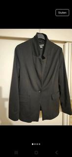 Blazer primark, Kleding | Dames, Jasjes, Kostuums en Pakken, Ophalen of Verzenden, Gedragen, Maat 46/48 (XL) of groter, Zwart