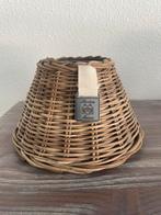 Klein rattan kapje Riviera Maison, Huis en Inrichting, Woonaccessoires | Overige, Ophalen of Verzenden, Zo goed als nieuw