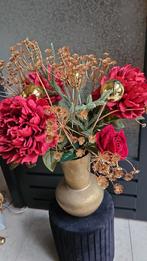 Kerst kunstbloemen  met vaas, Diversen, Kerst, Ophalen of Verzenden