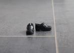 Barbie kleding nieuw - Originele schoenen klompen zwart, Ophalen of Verzenden, Nieuw, Barbie