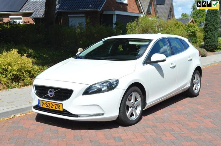 Volvo V40 2.0 T2 Momentum NAVI/DEALER ONDERH, Auto's, Volvo, Bedrijf, Te koop, V40, ABS, Airbags, Airconditioning, Boordcomputer