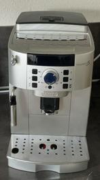 DeLONGHI. (MagnificaS) KOFFIEAUTOMAAT, Koffiemachine, Zo goed als nieuw, Afneembaar waterreservoir, Koffiebonen