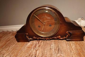 Junghans pendule, schouwklokje beschikbaar voor biedingen