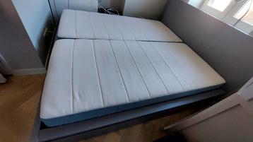 Ikea Malm bed 180x200 incl bedbodems+4 lades,excl matrassen - afbeelding 2