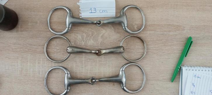 Verschillende maten bitten, Dieren en Toebehoren, Paarden en Pony's | Hoofdstellen en Tuigage, Zo goed als nieuw, Overige soorten